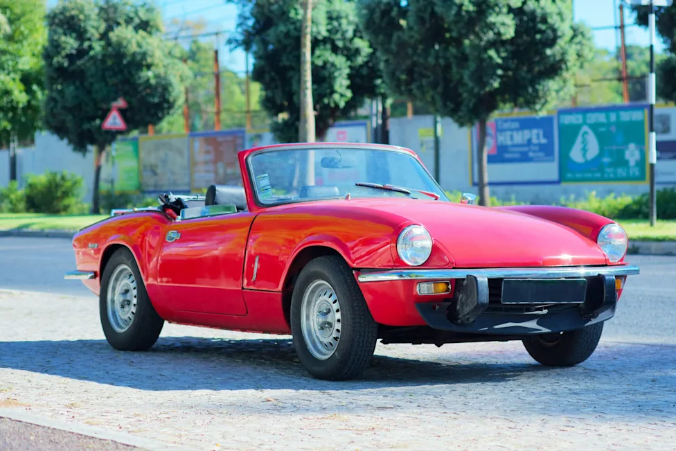 How to Read a Car Auction Listing: What to Look For (and What to Ignore)