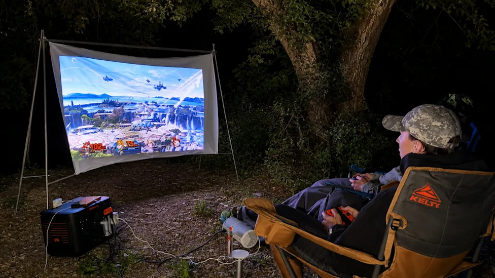 Watch a YouTuber Turn a 1,500-HP Lamborghini Into a High-Tech Luxury Campsite