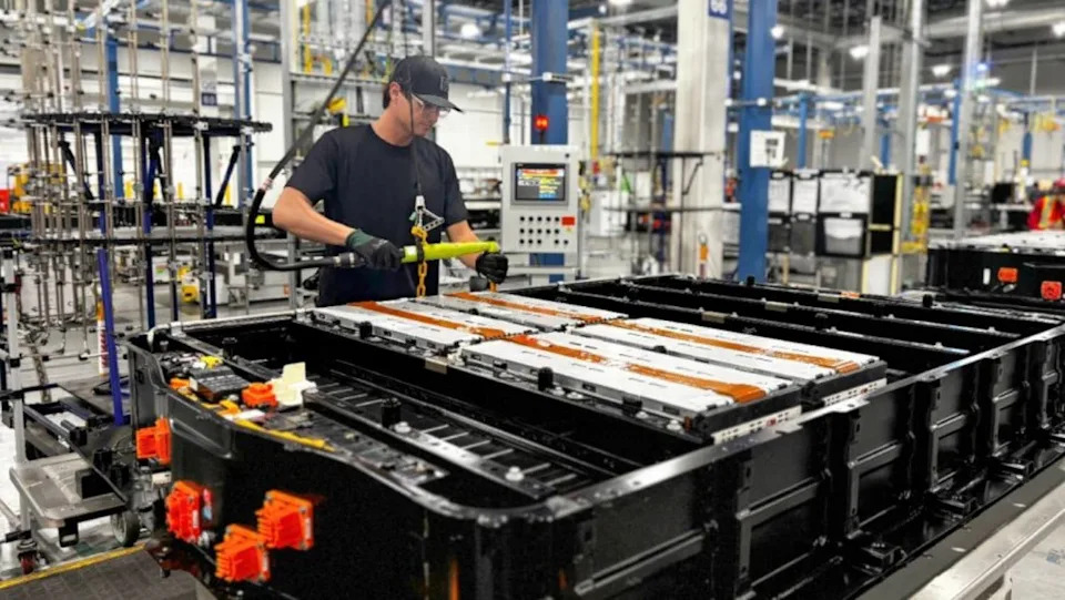 GM Starts Shipping EVs With Recycled Batteries