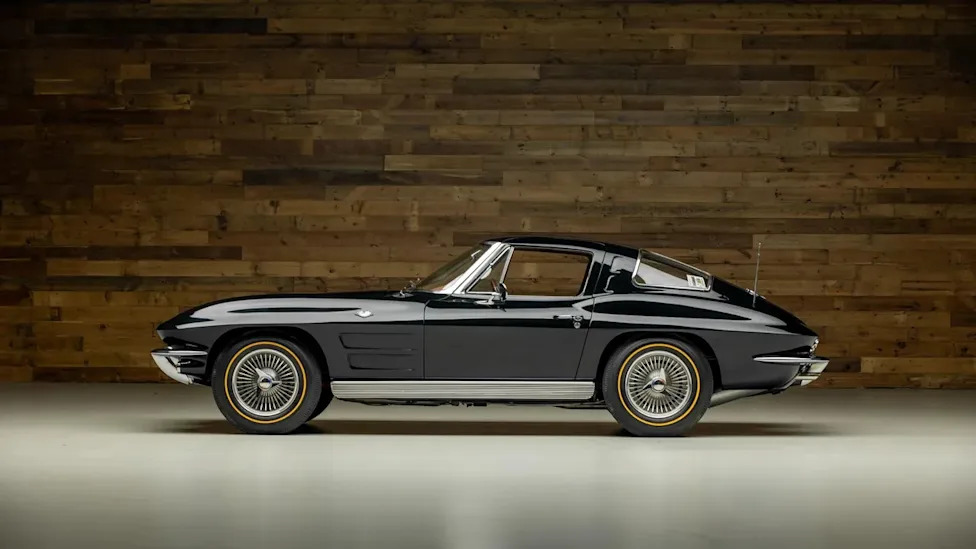Corvette Group, Old and New: 1963 Split-Window and 2019 ZR1 Headline for Sale at Kruse Auctions