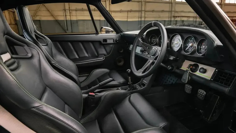 Porsche 964 Restomod Makes The Modern 911 GT3 Feel Insecure About Its Weight