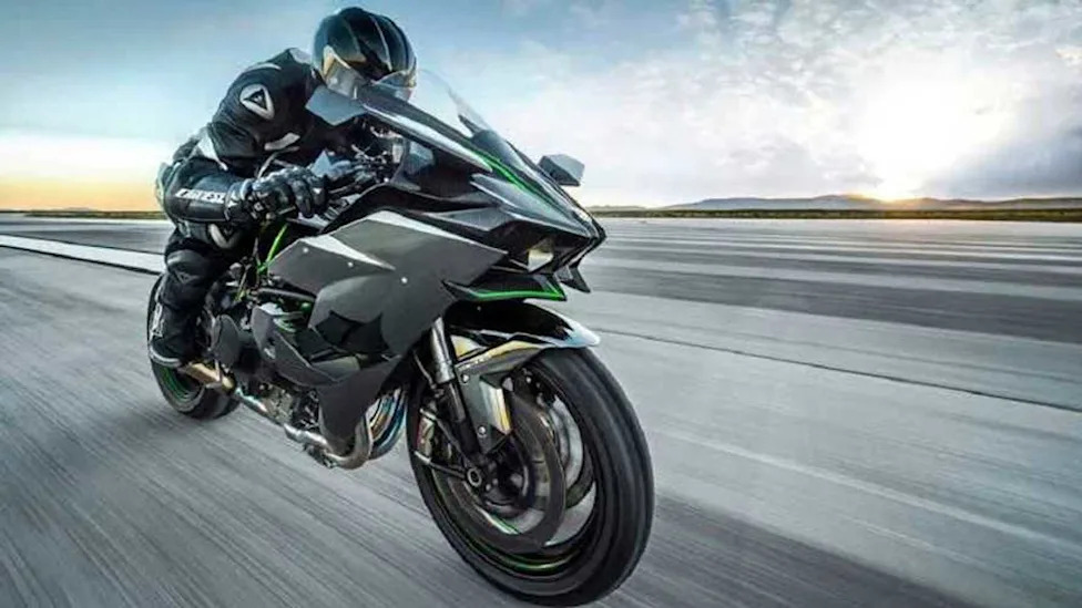 Listen to Kawasaki's First Teaser of the Updated Supercharged Ninja H2