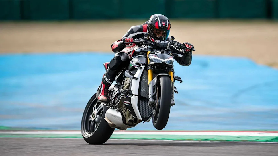 CARB Order Shows New Ducati Streetfighter V4 SP on the Horizon