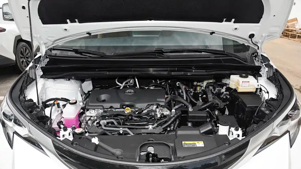 Updated Toyota Sienna Revealed With a Massive Center Screen