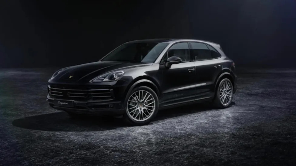 A Dealer Endured A Nightmare Porsche Cayenne Platinum Buyer Claiming the SUV Had a Missing Feature