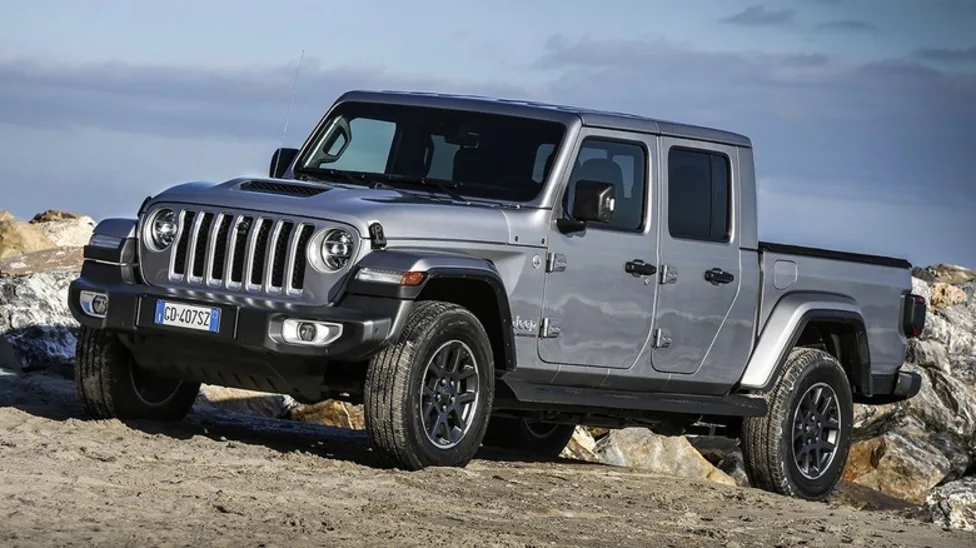 Fire Risk Recall: Jeep Urges 1M Drivers To Only Park Outside