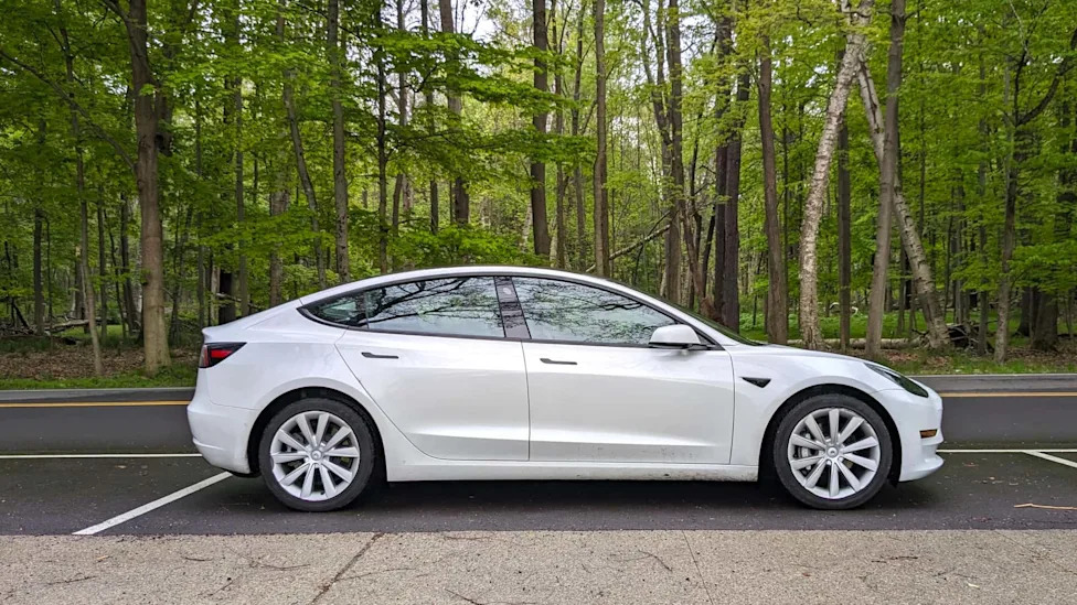 Some Owners Say Tesla's New FSD Update Is Causing Their Cars' Computers To Overheat