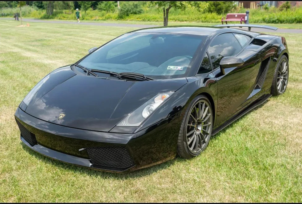 Lamborghini, This Black-on-Black 2008 Lamborghini Gallardo Superleggera Is a Reminder of How Good Naturally Aspirated V10s Were