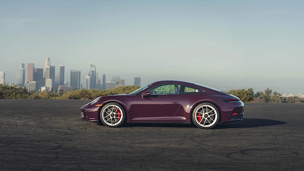 Porsche Is Bringing Back the Manual 911 Carrera S