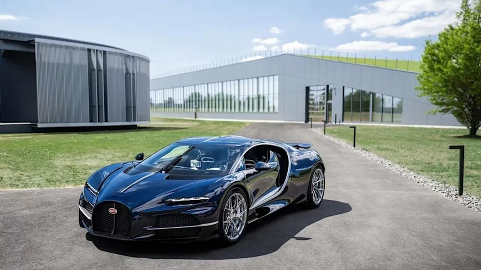 "Boomer Cars" Being Left in the Dust as Car Industry Turns to Supercars and EVs