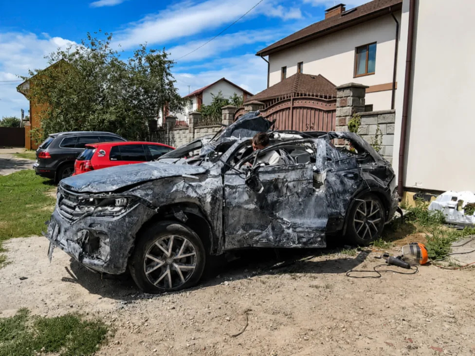 Volkswagen, A Ballistic Missile Couldn’t Kill This Volkswagen, and This Engineering Secret Is Why