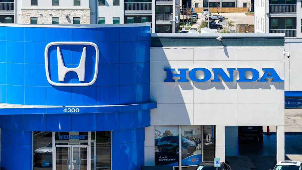 Honda, Honda Odyssey, Honda recalls 325,000 Odyssey minivans over backup camera failure