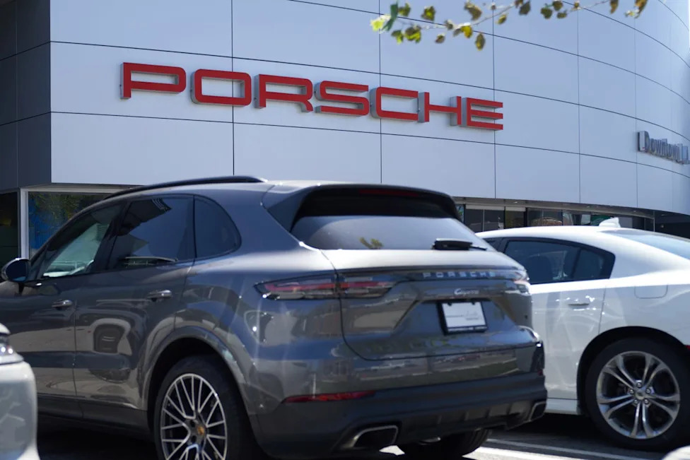 Class-Action Lawsuit Claims Porsche Effectively Forces Owners to Use Dealers for Repairs