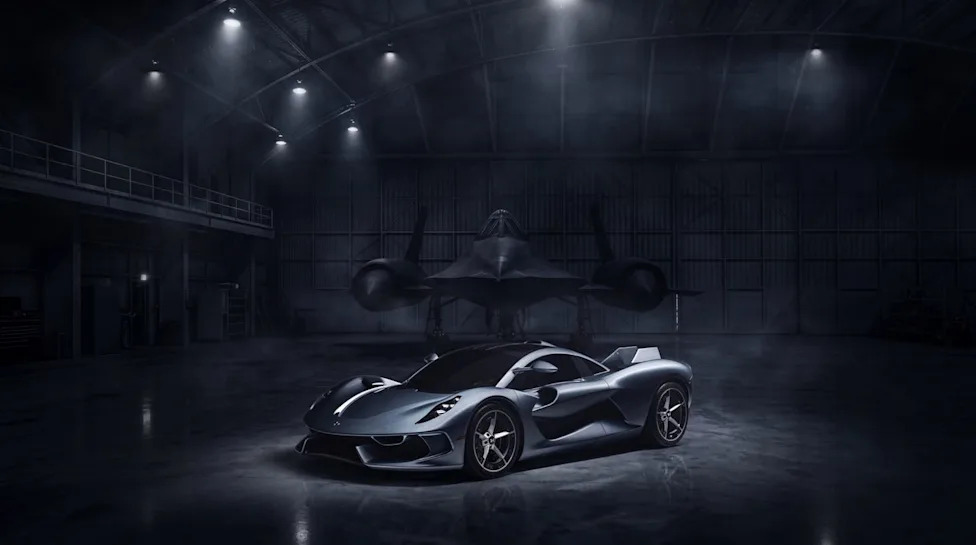 The Hennessey Blackbird Goes Old School with a Six-Speed Gated Manual and a Naturally Aspirated V-8