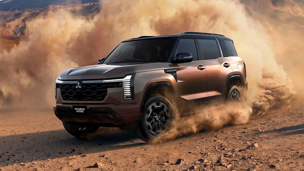 Mitsubishi’s New Pajero Fixes One of Modern Cars’ Biggest Headaches