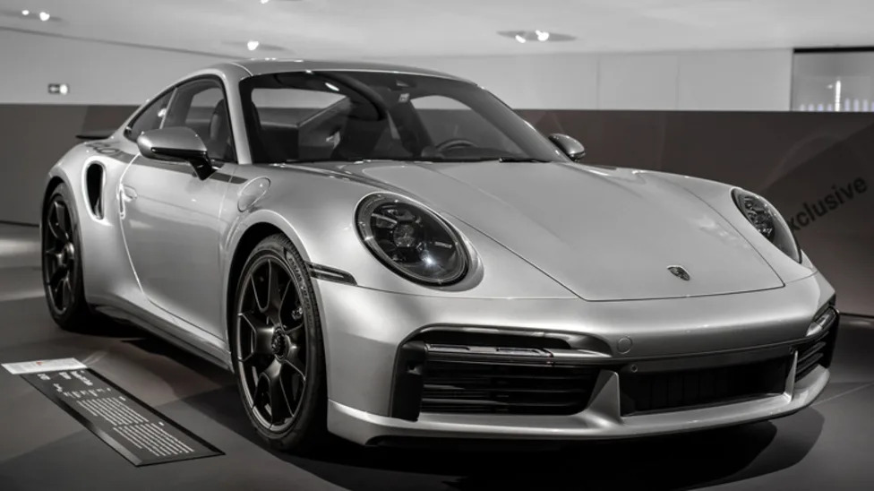 There's An Expensive Reason People Surprisingly Hate The Porsche 911 Luxury Car