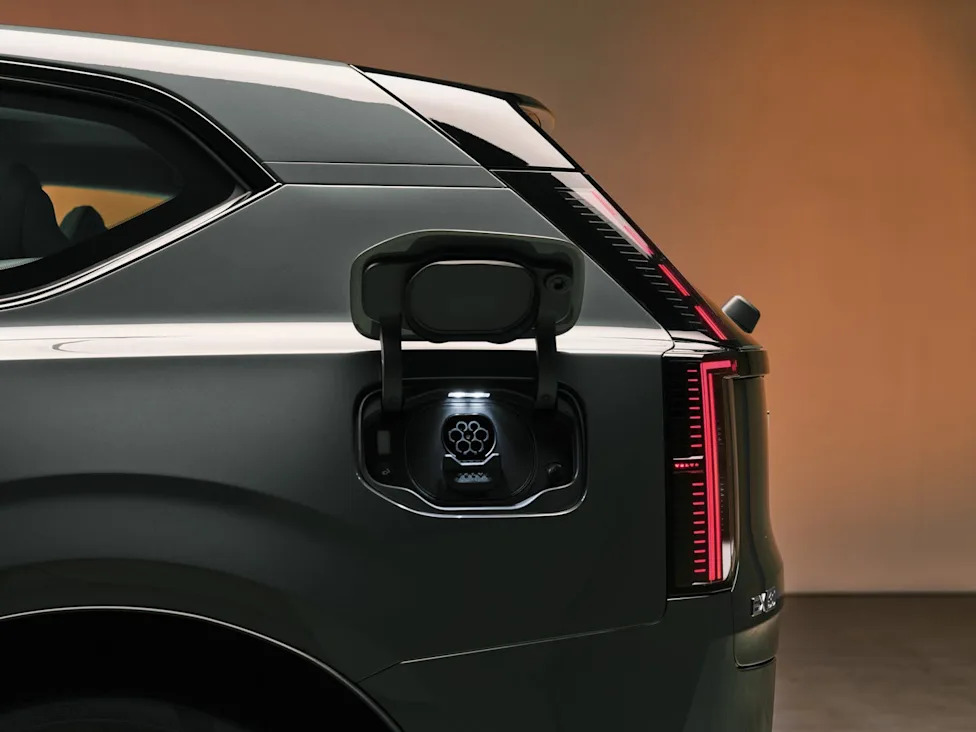 Report: Volvo's New Entry-Level EV Will Be Longer, Taller, and Less Pricey Than the EX40