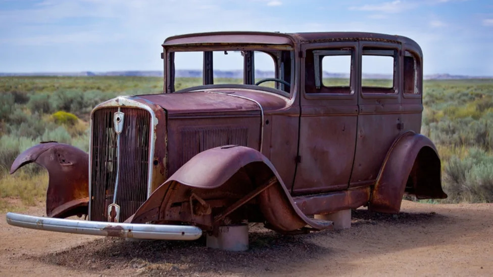 Why Did Studebaker Stop Making Cars?