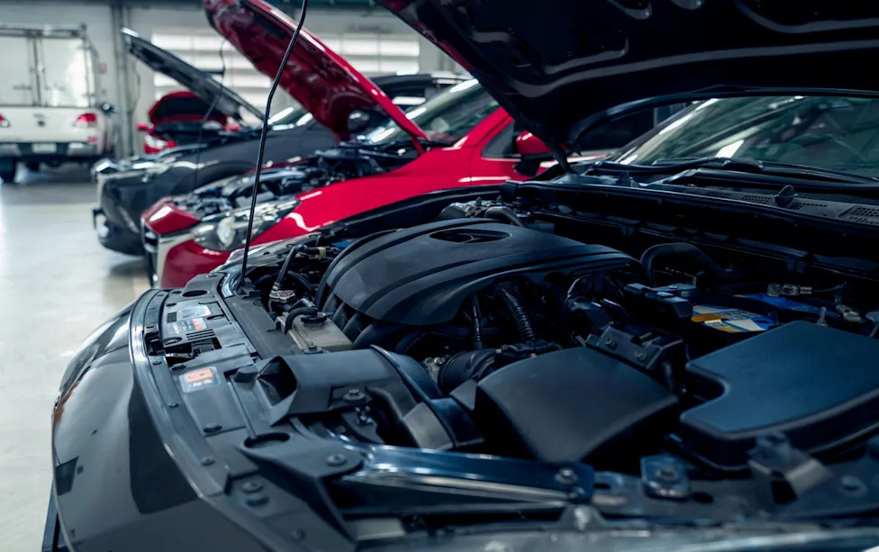 US recall wave hits 492,126 vehicles from Ford, Chrysler, Lucid, and Mitsubishi