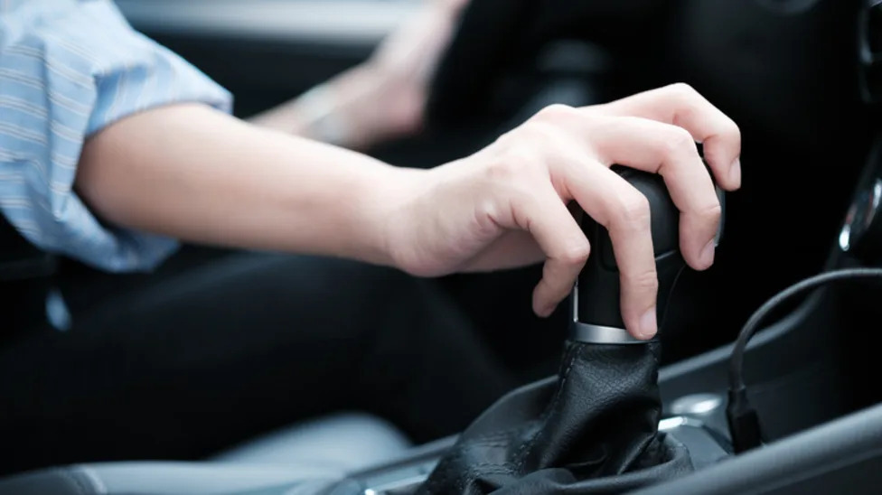 When Should You Use The Low Gear In An Automatic Car?