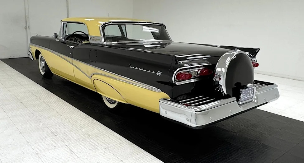 1958 Ford Fairlane 500 Skyliner Highlights America’s Early Retractable Hardtop Innovation