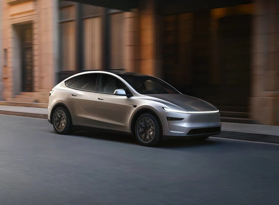 Tesla Model Y L Owners Report Rear Suspension Collapse