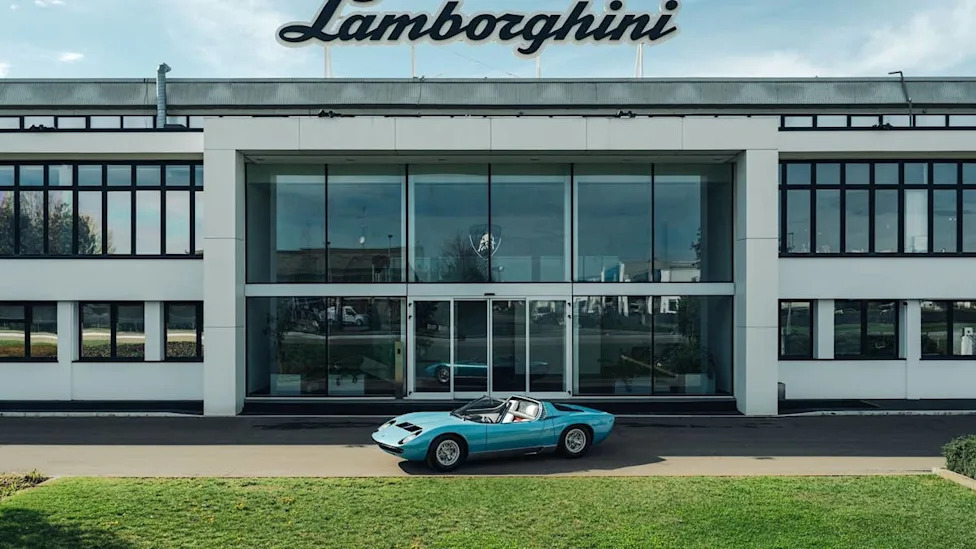 Lamborghini Ad Personam Turns 20 With Limited Miura-Inspired Blue Paint