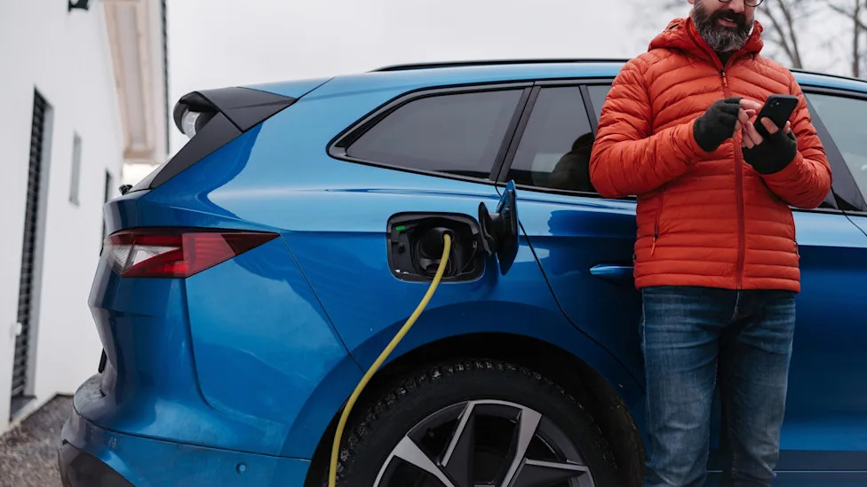 Seattle EV owners say mild winter barely hits EV range or charging speed