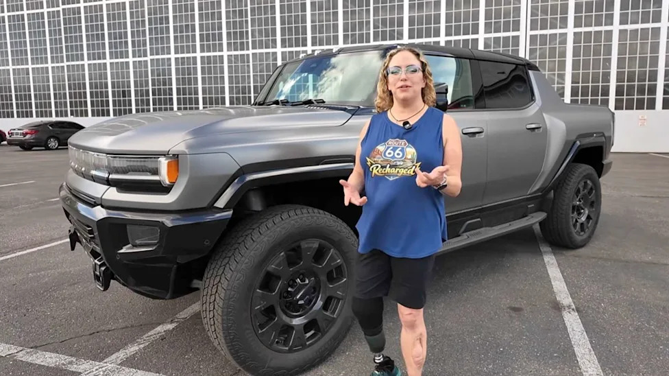 GMC, Hummer, After a week in Denver, reviewers say GMC's 1,000-hp Hummer EV felt oddly manageable