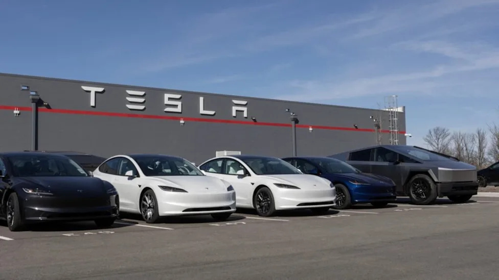 Elon Musk, Tesla, Elon Musk's Tesla Postpones Roadster Reveal Event to October 15, Cites Severe Weather Conditions
