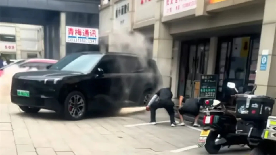 Fire Erupts Under Chinese Flagship PHEV — Dealer Blames A Power Bank