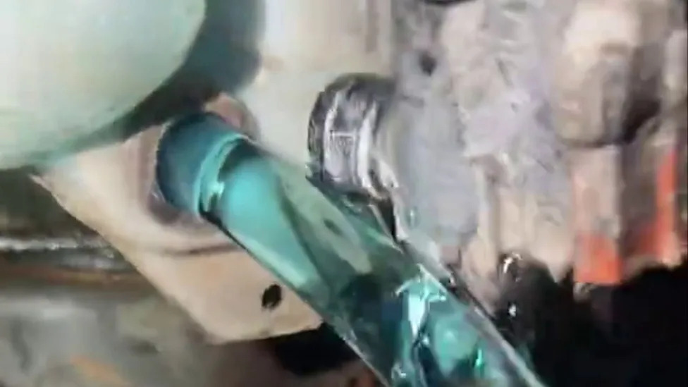Mechanic Finds Something Unexpected in Car Windshield Fluid Reservoir