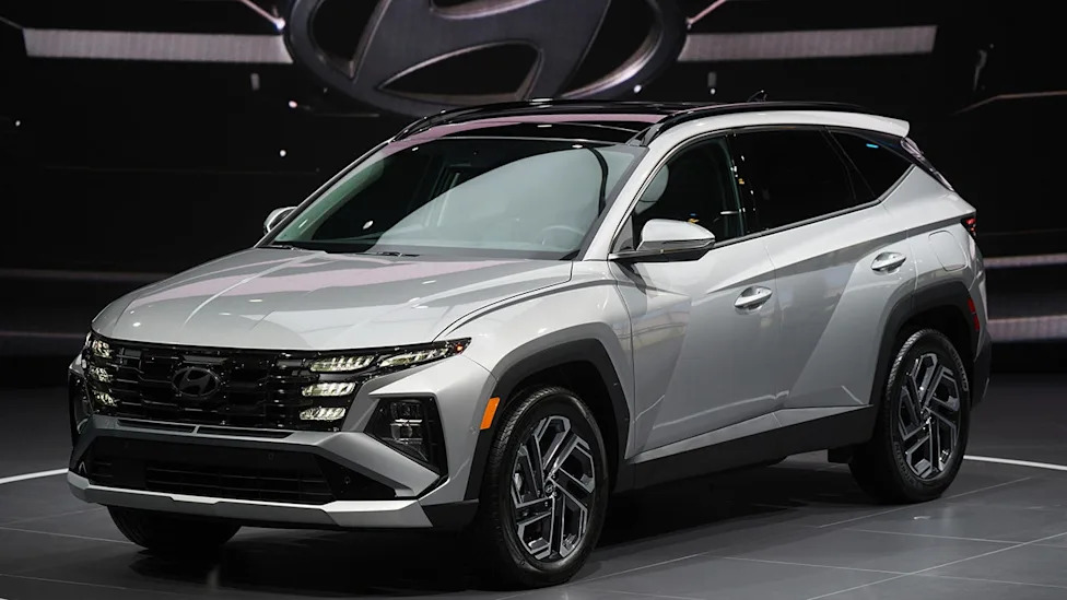 Hyundai, Hyundai Tucson, Hyundai Santa Cruz, 421,000 Hyundai Tucson, Santa Cruz models recalled for braking glitch