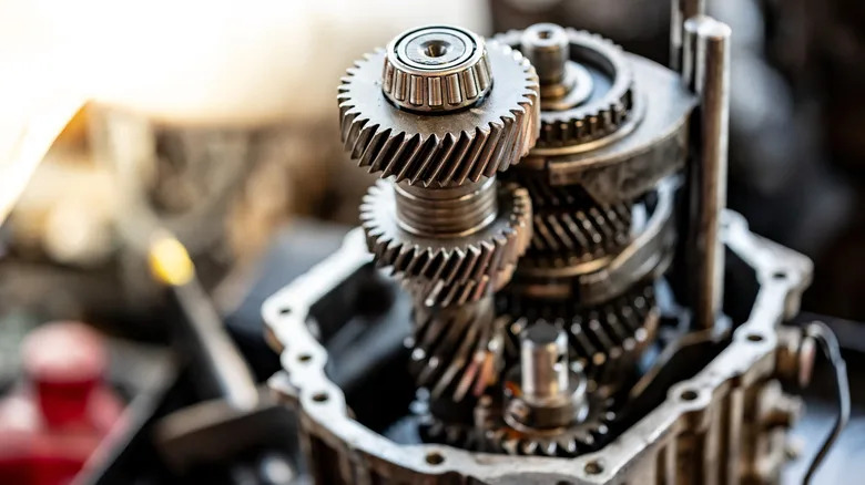 What Happens If Your Transmission Fails While Driving (And What You Should Do)