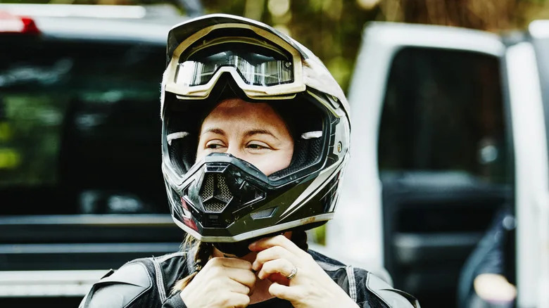 Is A Dirt Bike Helmet Street Legal? Here's What You Need To Know
