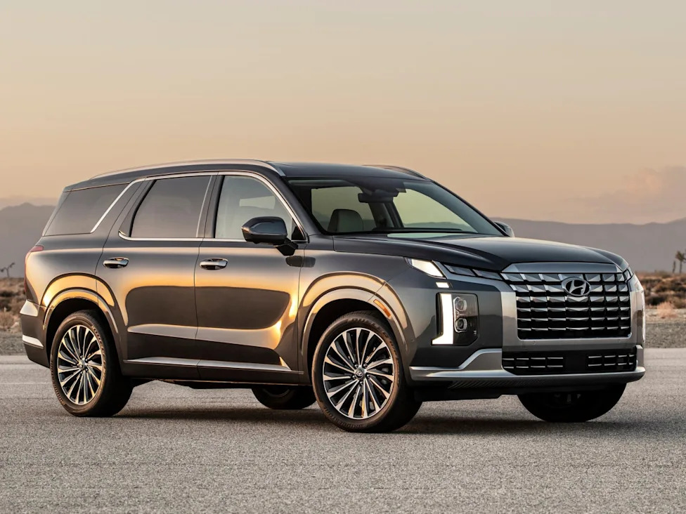Hyundai Is Putting Garage Door Controls Behind A Subscription