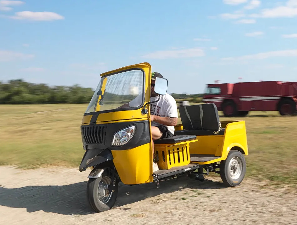 YouTuber Buys $3,000 Temu Tuk-Tuks to Start a Taxi Service, Ends in Disaster