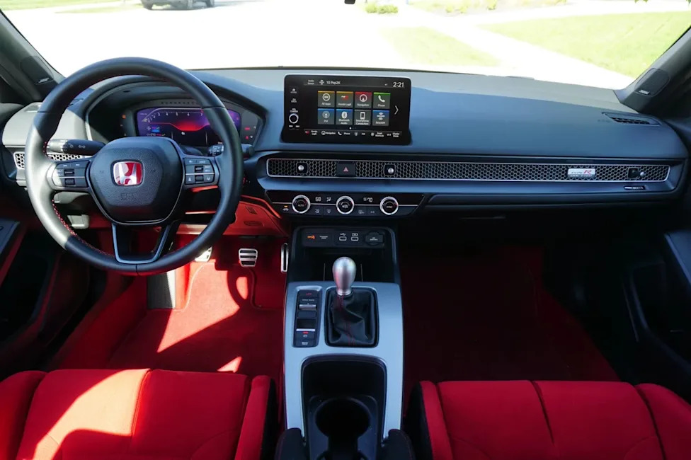 Honda Will Keep Building Manual Cars Even Though Demand Is Dying, Executive Says