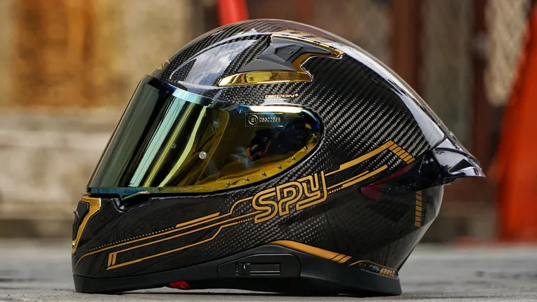 What You Need To Know Before Investing In A Carbon Fiber Motorcycle Helmet