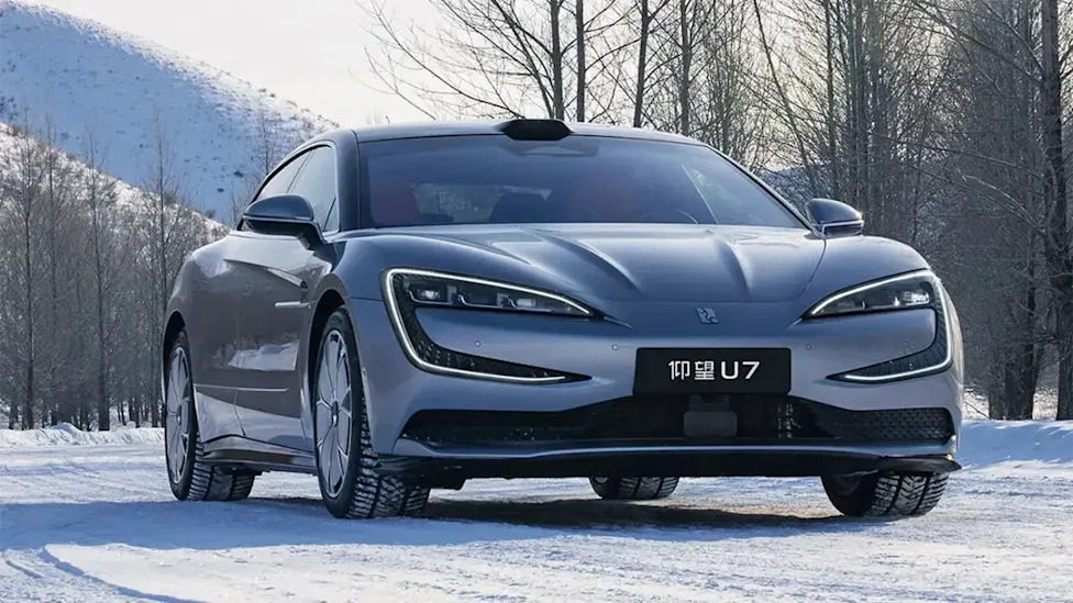 BYD Luxury EV's Battery Capacity Only Dropped 1.3% After Flash Charging 350 Times