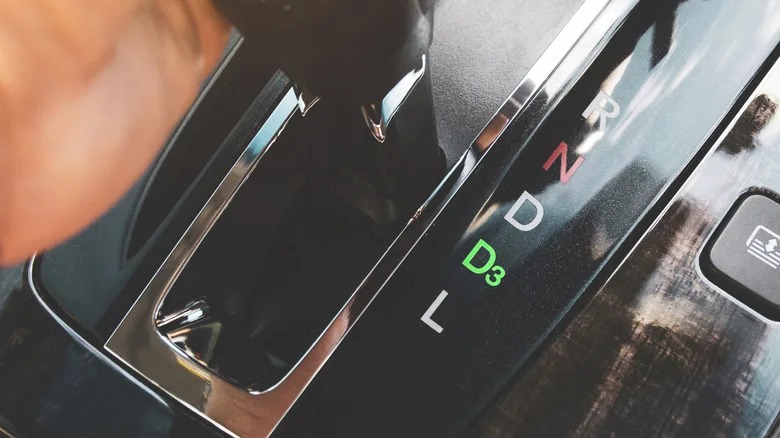 What Does The 'D3' On Your Car's Gear Shift Mean? (And How Is It Different From D?)