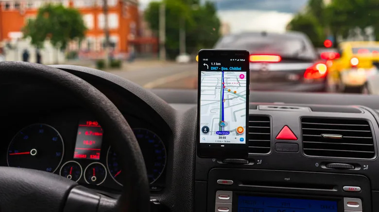 Enable This Waze Feature For A Safer Drive