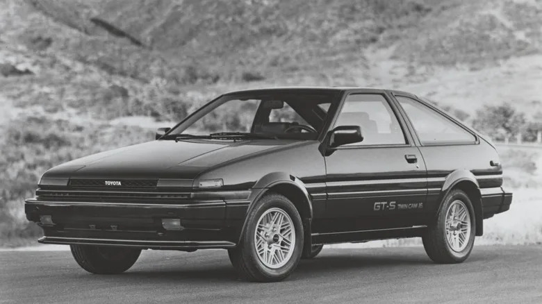 Why Some Old Cars Appreciate In Value (But Most Others Remain Cheap)
