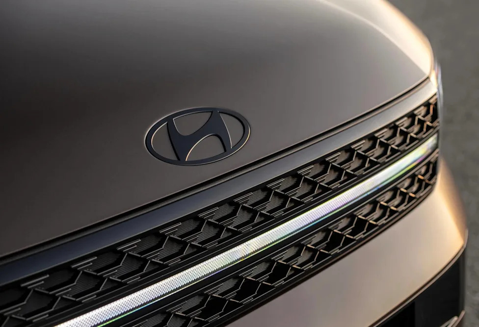 Hyundai Santa Fe EREV Targets 600-Plus Miles, Genesis GV80 Will Go Even Further