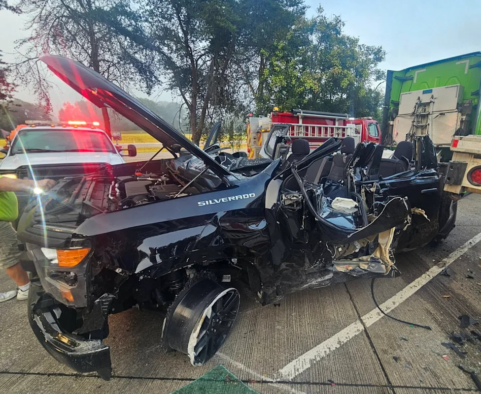 A Silverado Went Under a Flatbed on I-40. The Rescue Is a Physics Lesson in Underride.