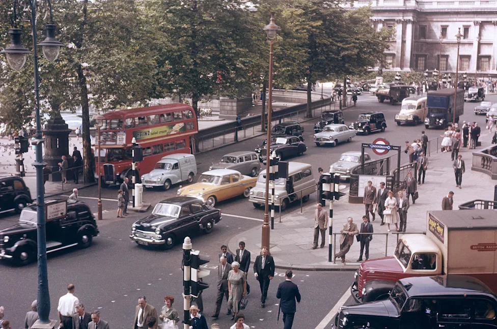 Chaos, hand signals and the 'code': Driving in 1950s London