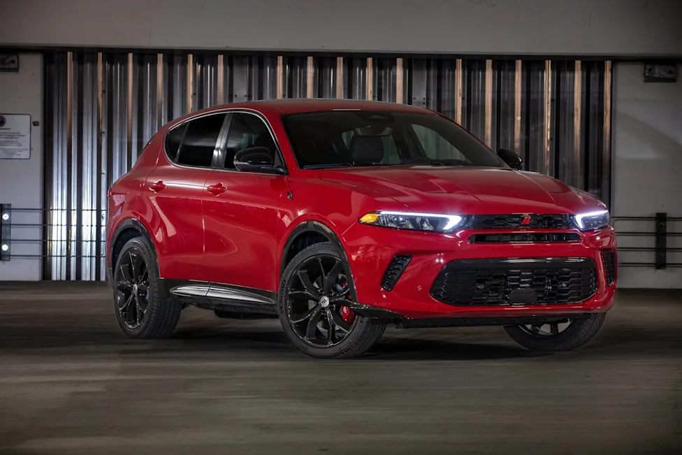 Dodge and Alfa Romeo Recall 48,777 SUVs Over Seat Belts That Can Twist