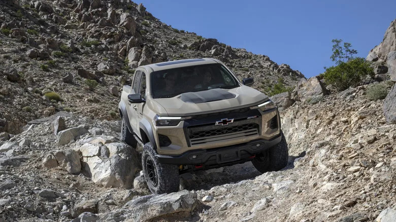 Are 4-Cylinder Turbos Really As Powerful As V6 Engines?