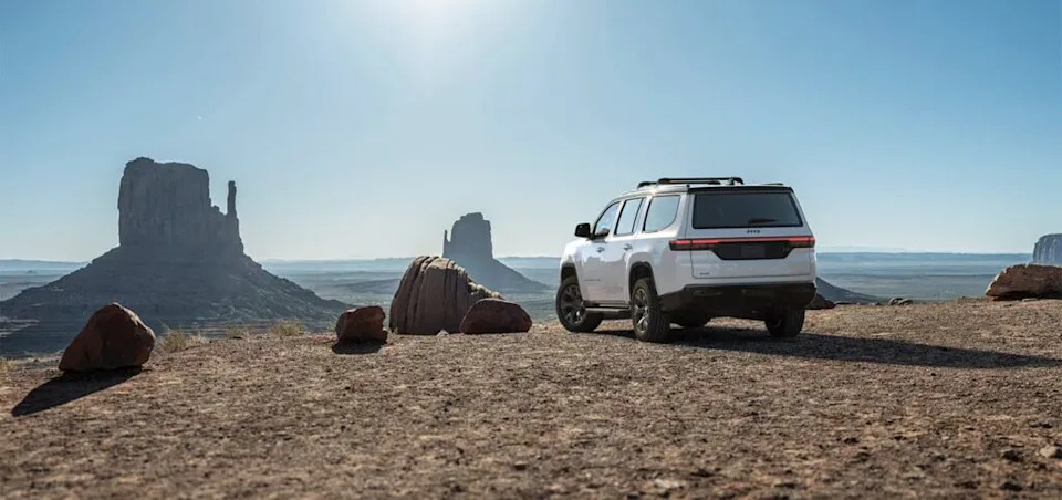 Jeep, Jeep Recalls Over 970,000 SUVs After Roof Crossbars Become a Road Hazard
