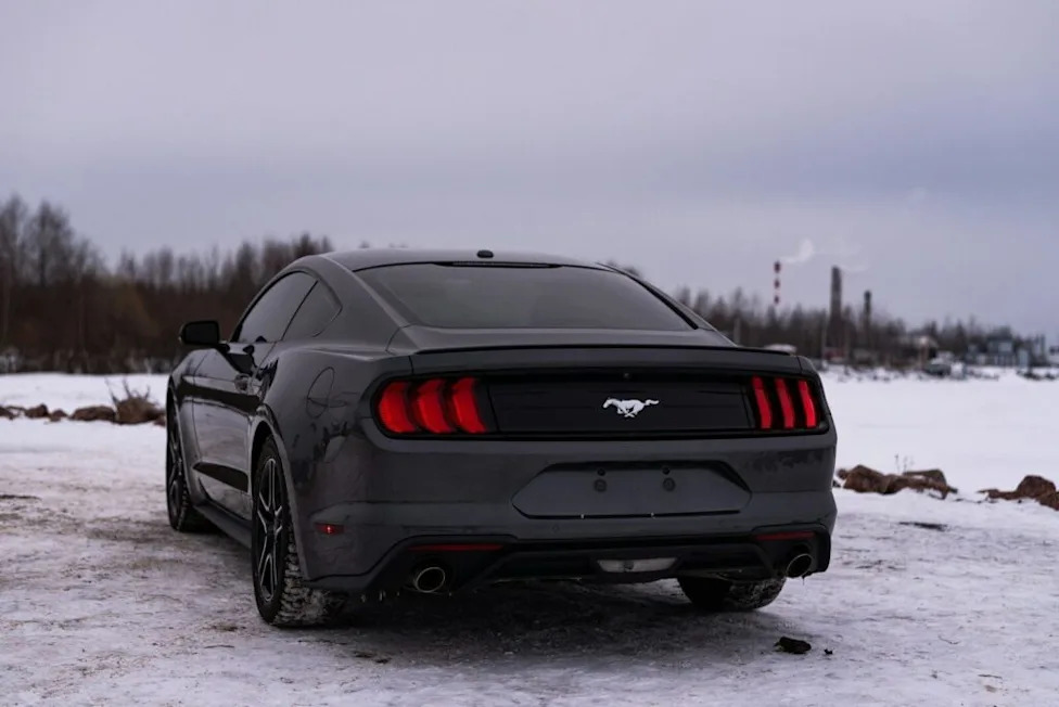 Ford, Ford Mustang, Ford Mustang Owners Face Recall After Wipers Fail to Slow Down in Cold Temperatures